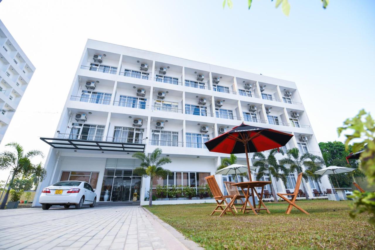 Boralesgamuwa Kdu Hotel מראה חיצוני תמונה